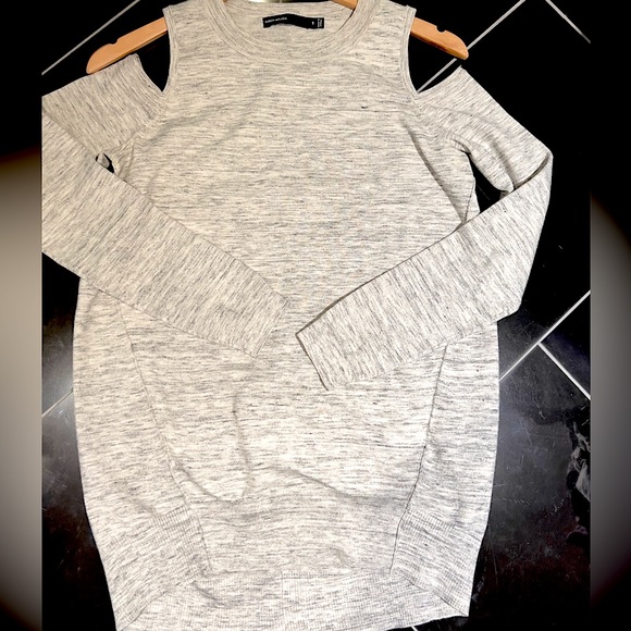 Karen Millen grey shoulder cut-out sweater size S - Picture 2 of 4